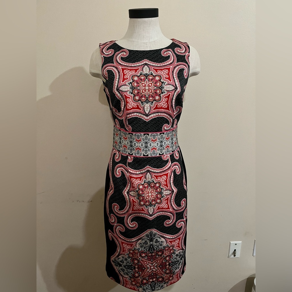 Elegant Black and Red Patterned Dress